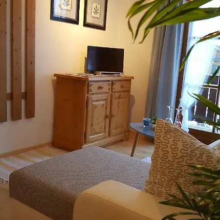 Haus Beim Stein Apartamento *